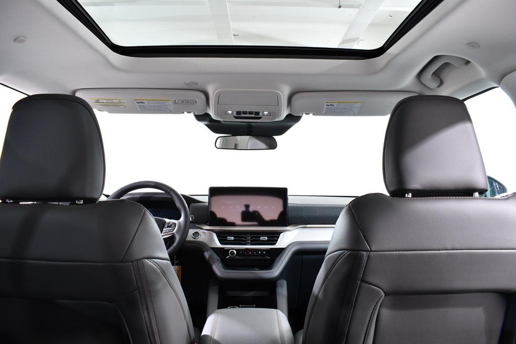 new 2025 Ford Explorer car, priced at $44,377