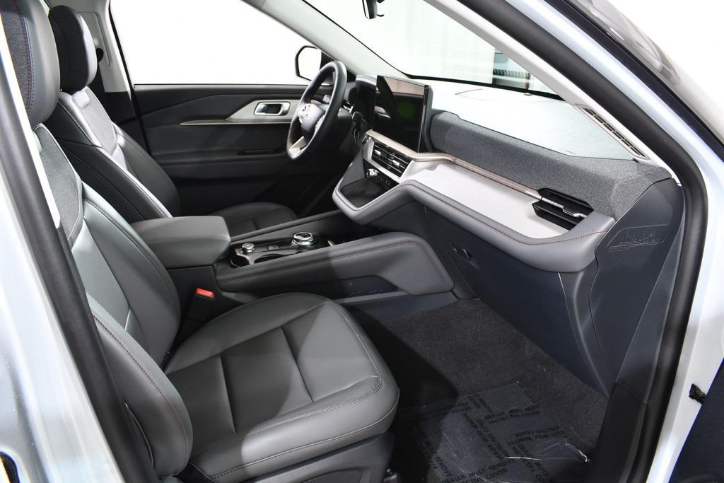 new 2025 Ford Explorer car, priced at $44,377