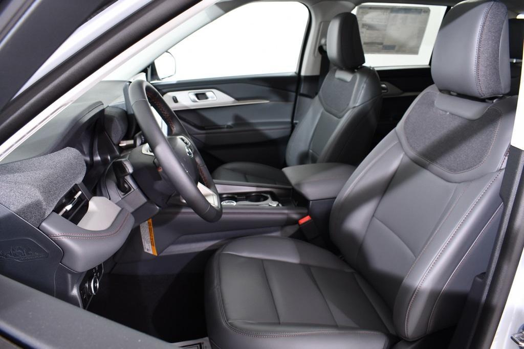 new 2025 Ford Explorer car, priced at $44,377