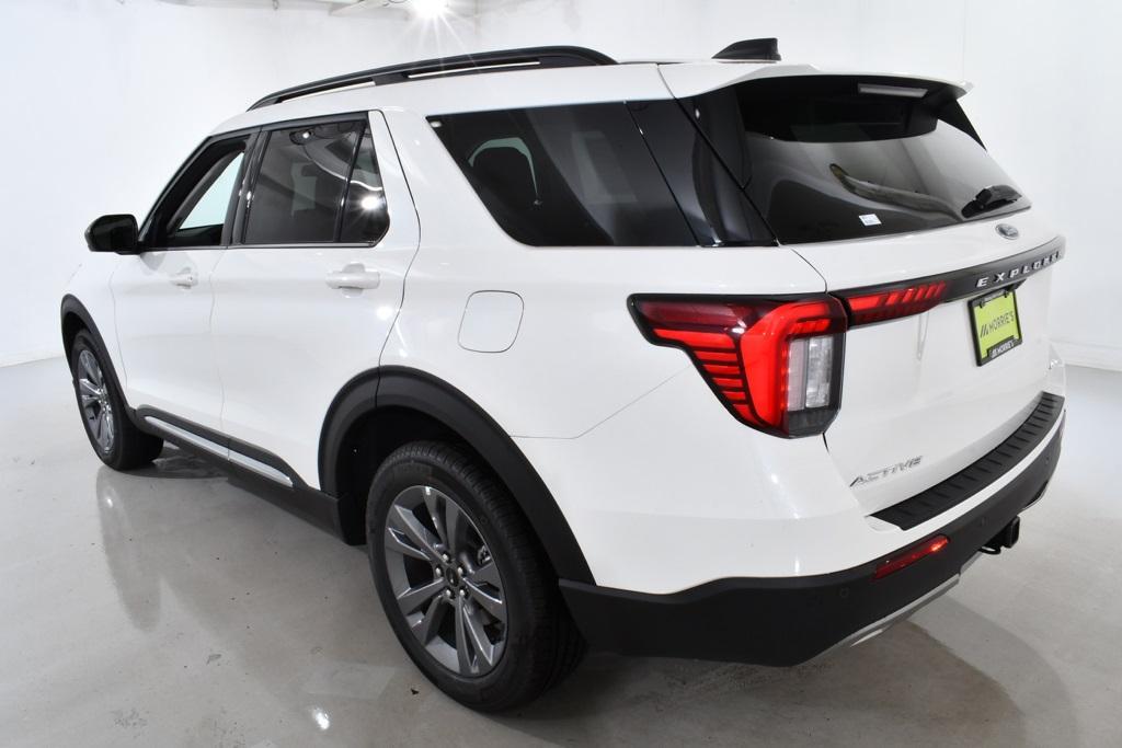 new 2025 Ford Explorer car, priced at $45,777