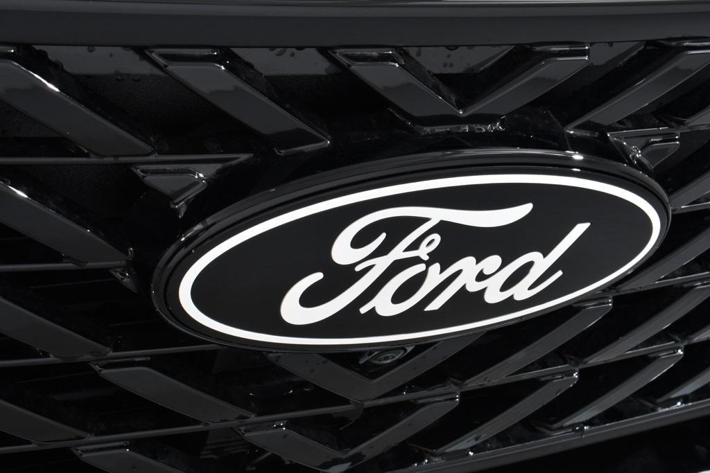 new 2025 Ford Maverick car, priced at $39,577