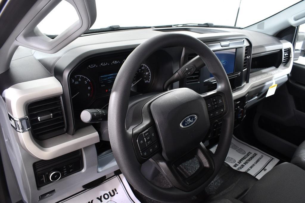 new 2025 Ford F-250 car, priced at $48,877