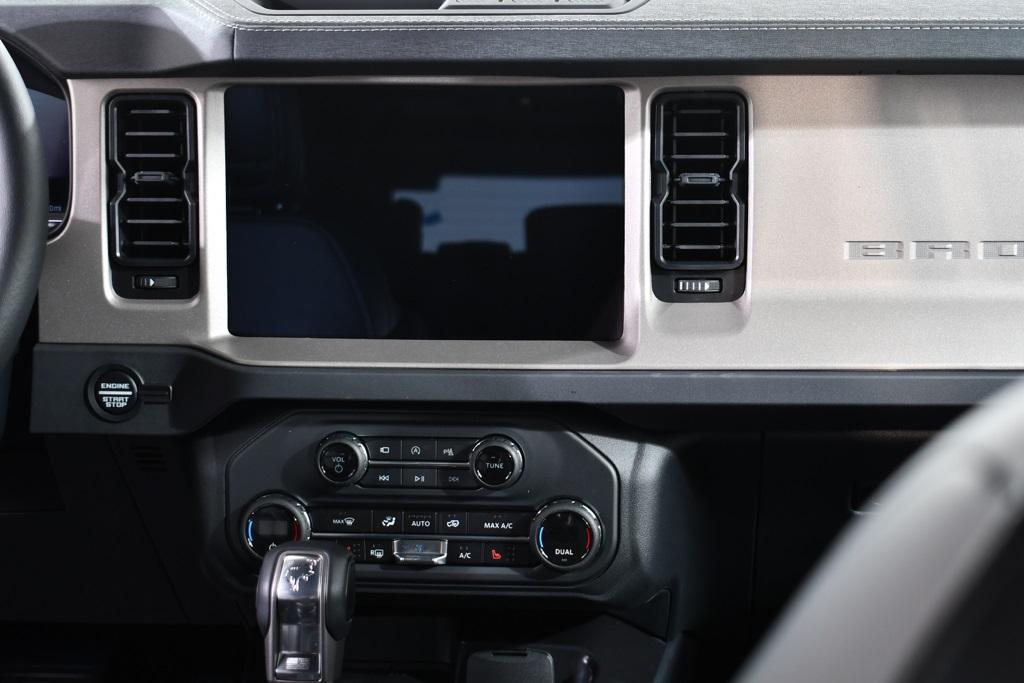 new 2025 Ford Bronco car, priced at $52,977