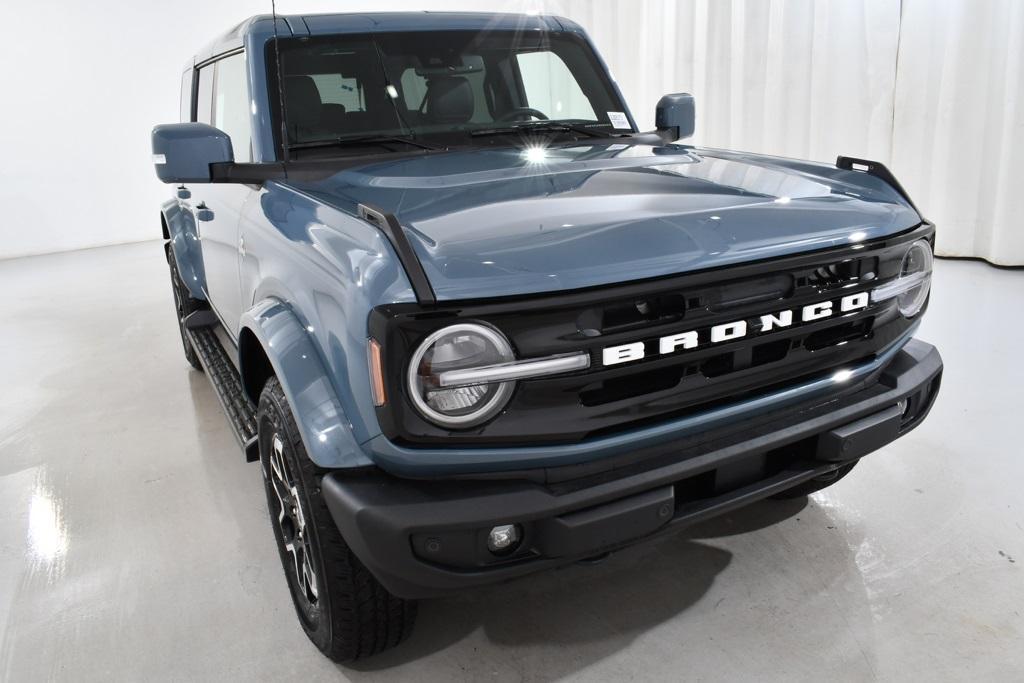 new 2025 Ford Bronco car, priced at $52,977