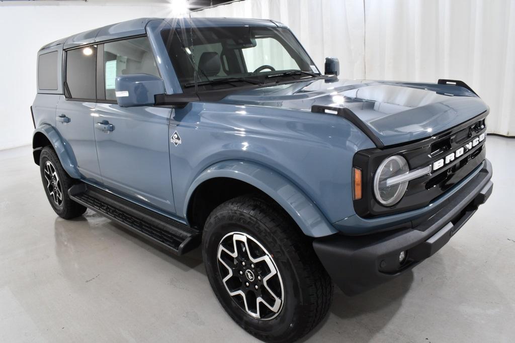 new 2025 Ford Bronco car, priced at $52,977