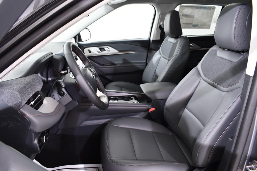 new 2025 Ford Explorer car, priced at $44,977