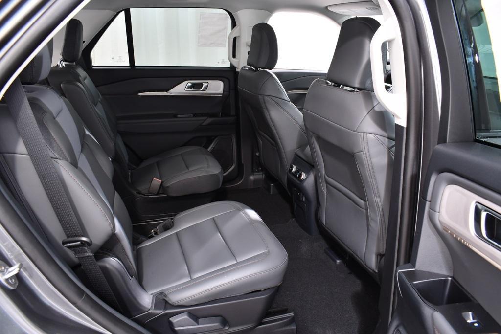 new 2025 Ford Explorer car, priced at $44,977