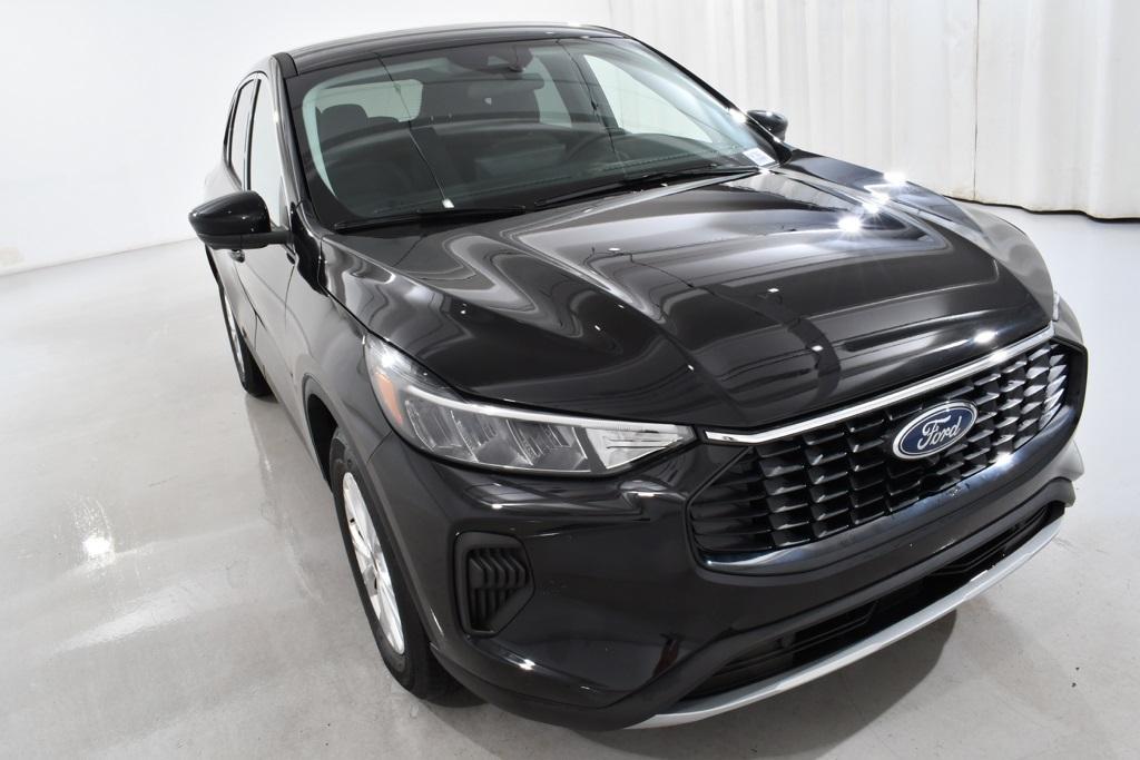 used 2023 Ford Escape car, priced at $22,155