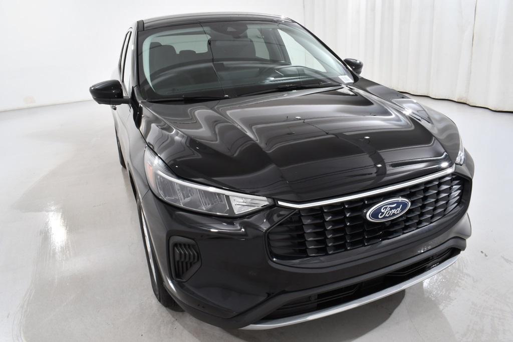 used 2023 Ford Escape car, priced at $23,155