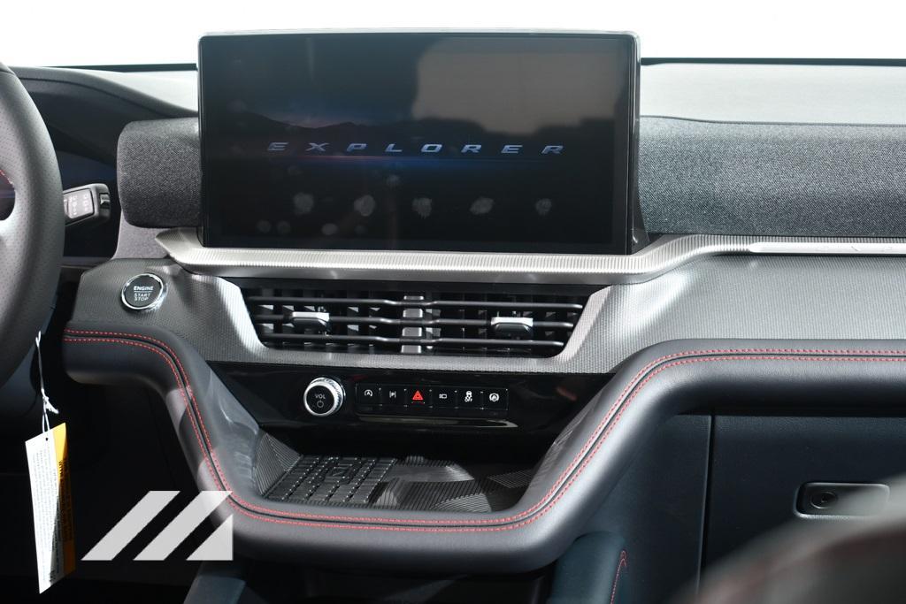 new 2025 Ford Explorer car, priced at $59,277