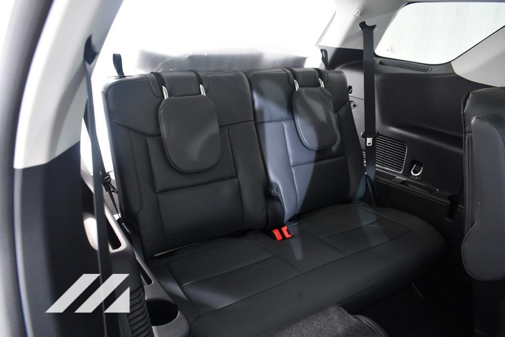 new 2025 Ford Explorer car, priced at $43,077