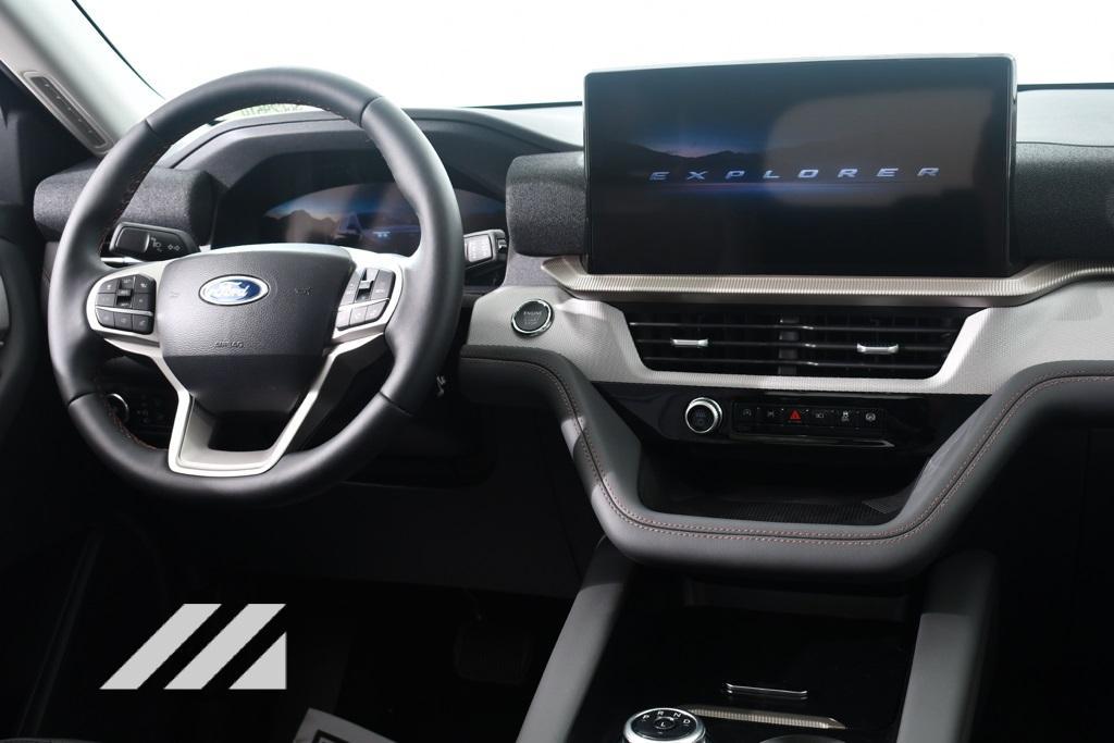 new 2025 Ford Explorer car, priced at $43,077
