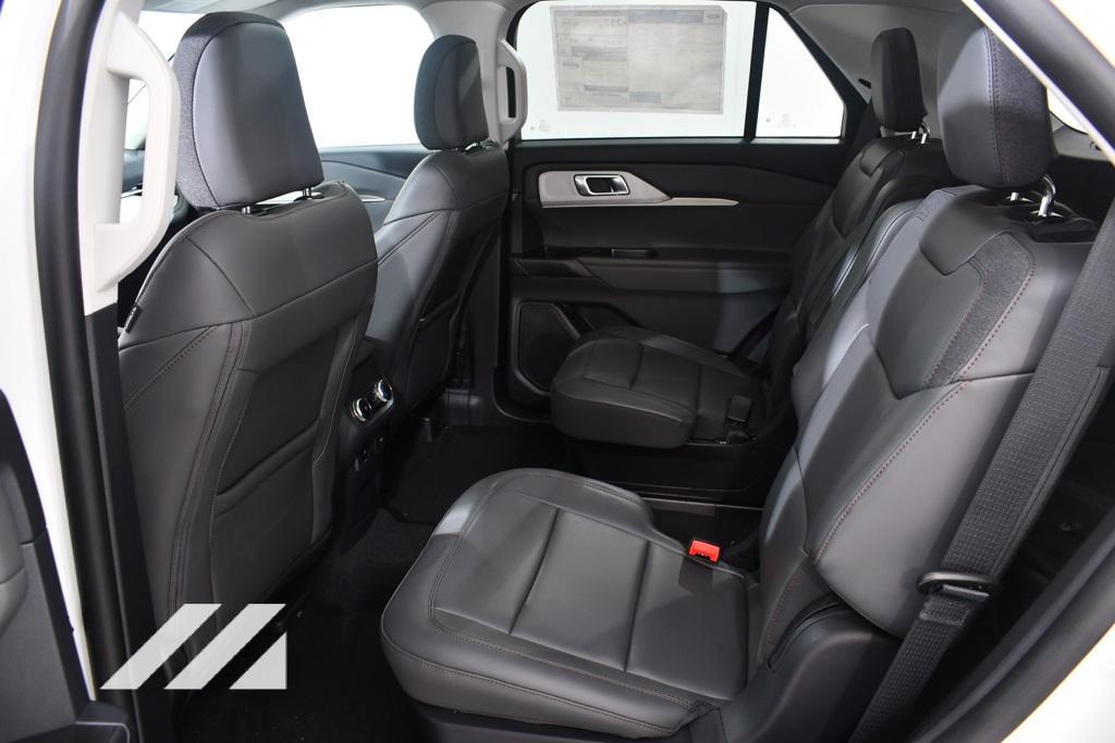 new 2025 Ford Explorer car, priced at $43,077