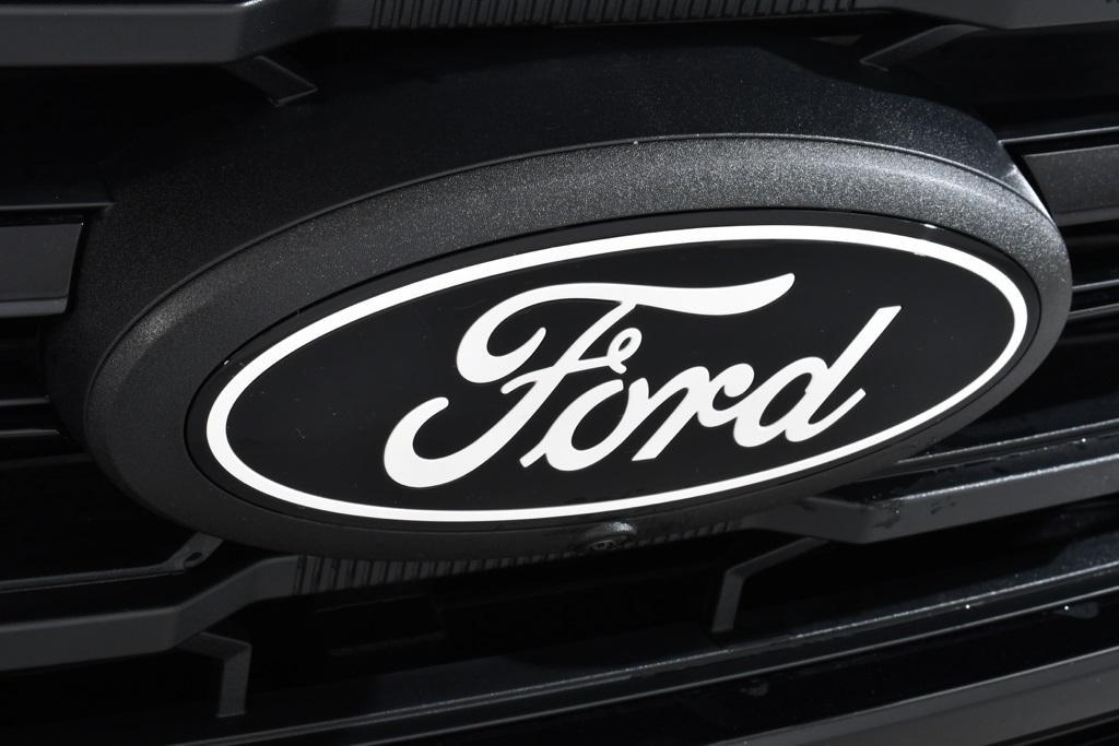new 2025 Ford F-150 car, priced at $53,277