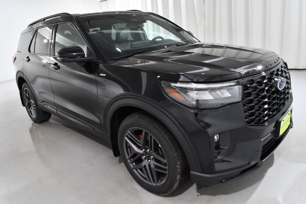 new 2025 Ford Explorer car, priced at $50,077