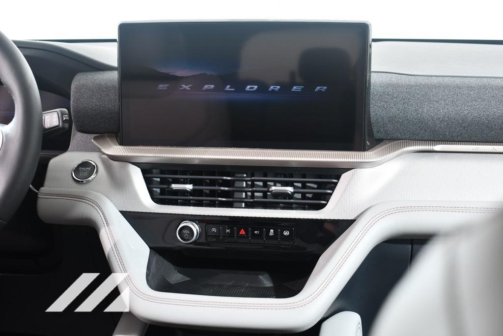 new 2025 Ford Explorer car, priced at $47,777