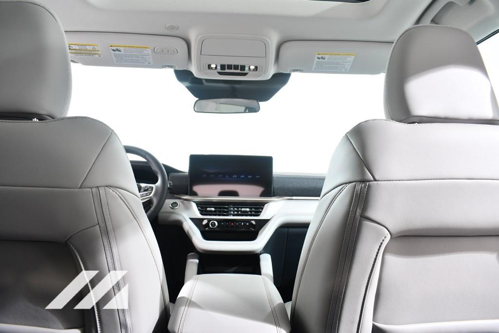 new 2025 Ford Explorer car, priced at $47,777
