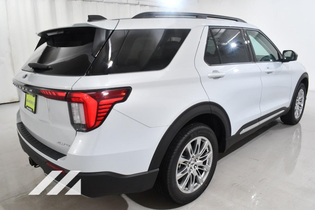 new 2025 Ford Explorer car, priced at $47,777