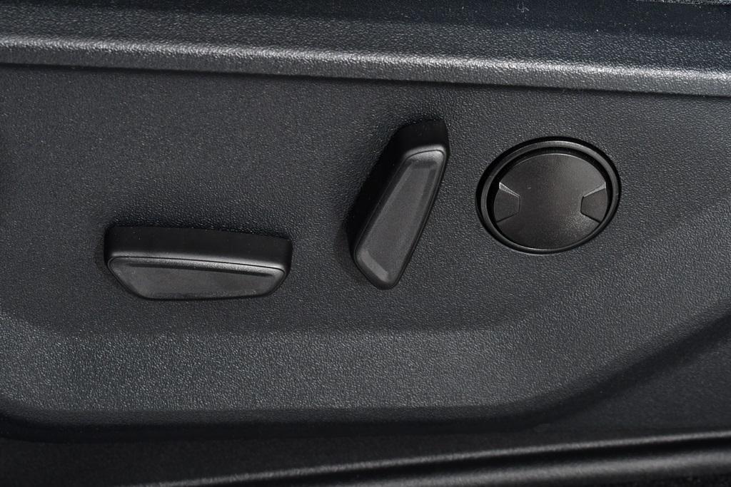 new 2025 Ford F-150 car, priced at $55,977