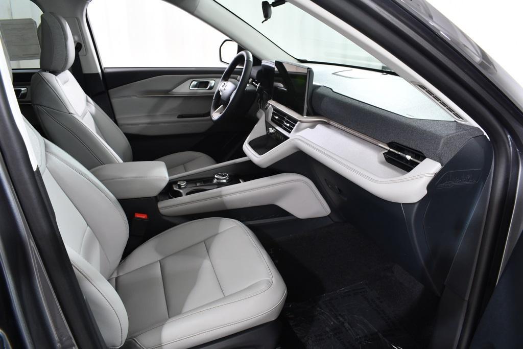 new 2025 Ford Explorer car, priced at $44,577