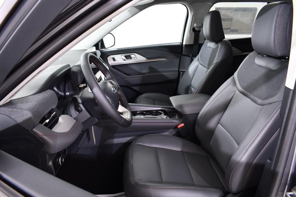 new 2025 Ford Explorer car, priced at $44,577