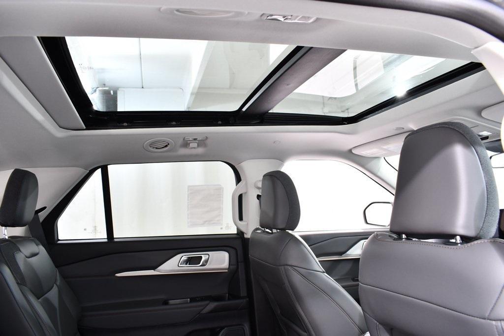 new 2025 Ford Explorer car, priced at $44,577