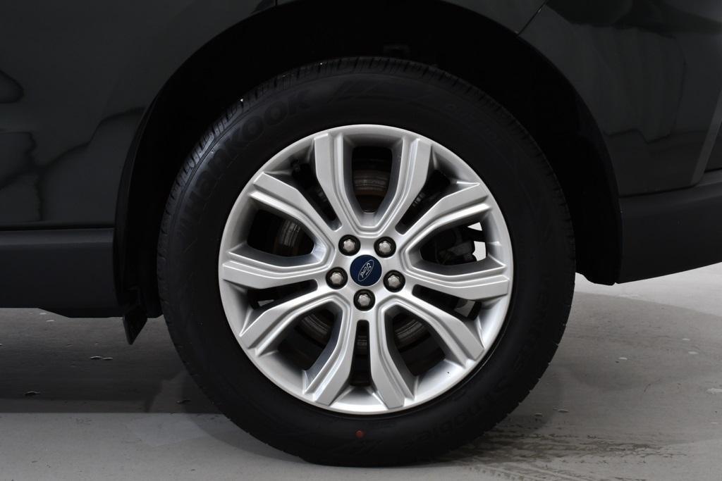 used 2022 Ford Edge car, priced at $28,155