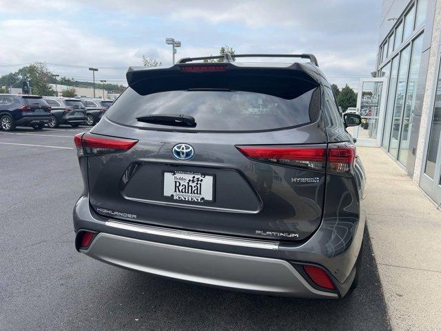 used 2020 Toyota Highlander Hybrid car, priced at $34,649