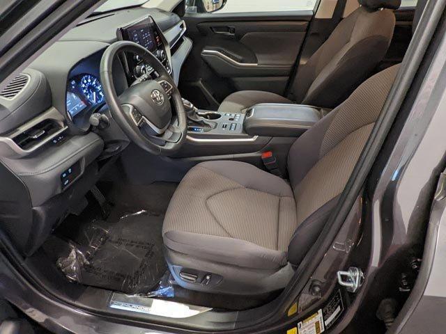 used 2024 Toyota Highlander car, priced at $40,249