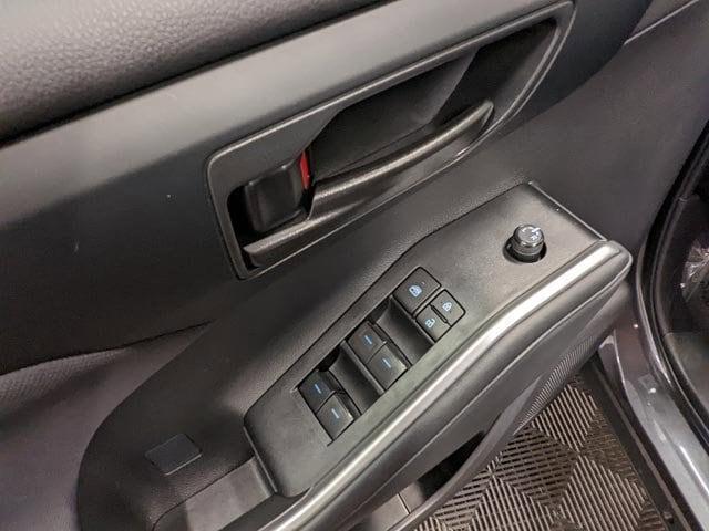 used 2024 Toyota Highlander car, priced at $40,249