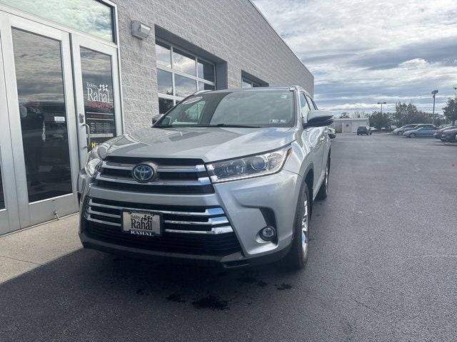 used 2019 Toyota Highlander Hybrid car, priced at $29,299