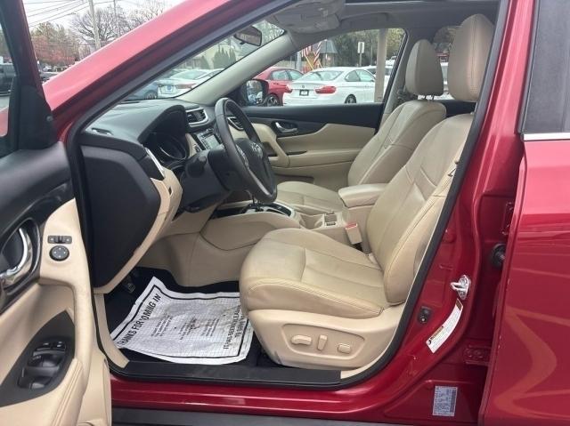 used 2016 Nissan Rogue car, priced at $10,950