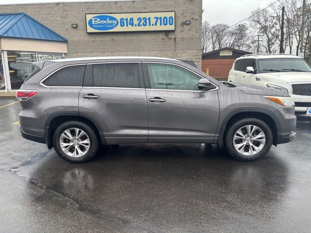 used 2015 Toyota Highlander car, priced at $16,950