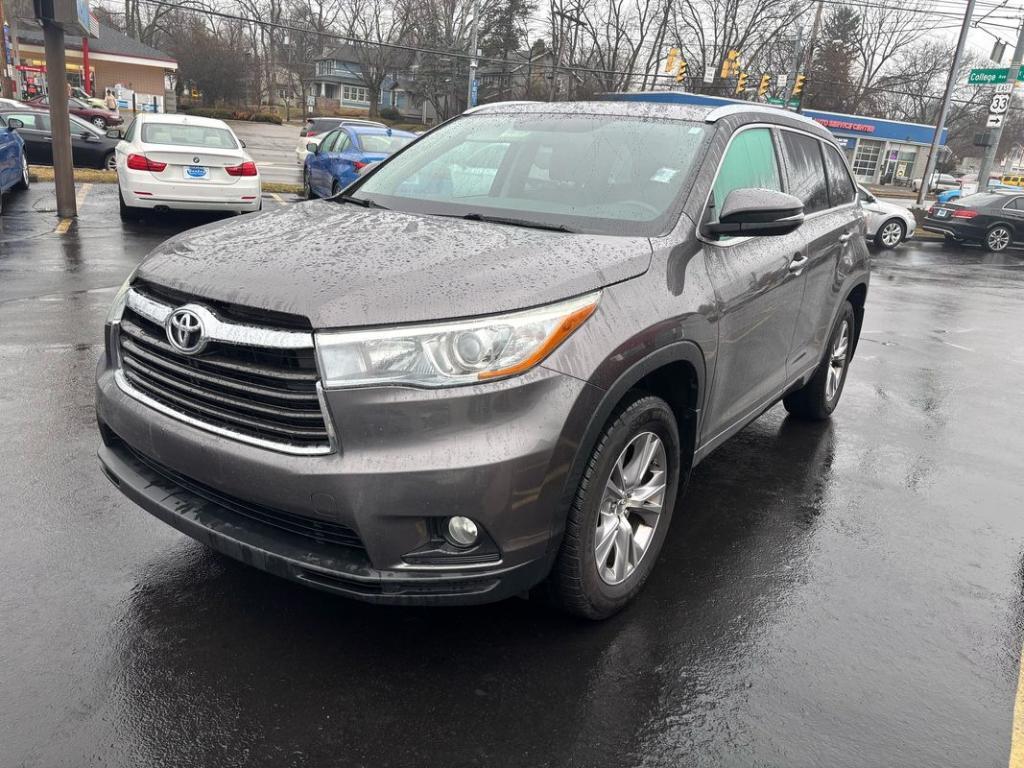 used 2015 Toyota Highlander car, priced at $16,950