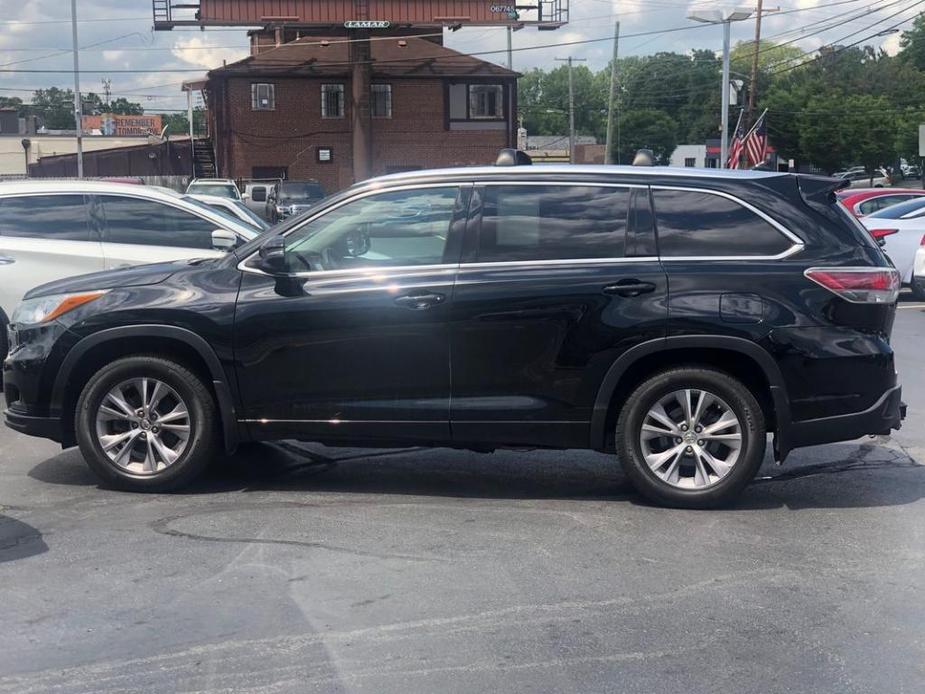 used 2015 Toyota Highlander car, priced at $17,950