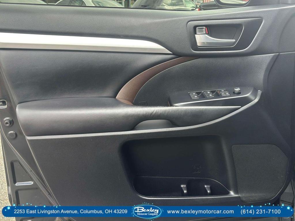 used 2019 Toyota Highlander car, priced at $24,950