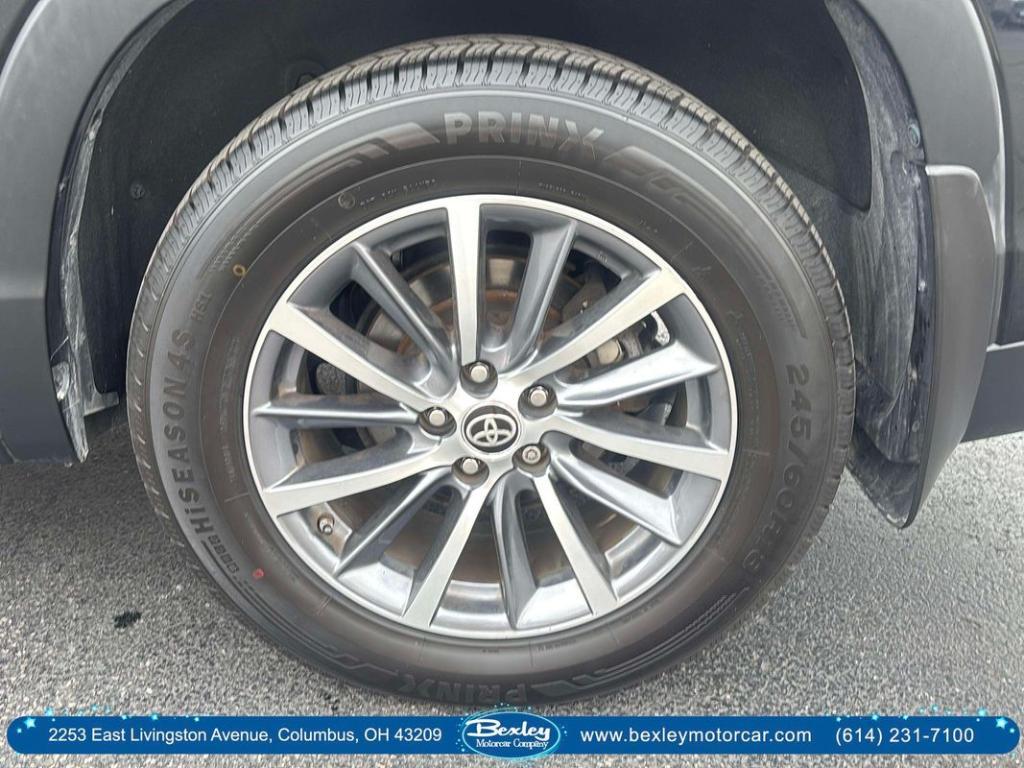 used 2019 Toyota Highlander car, priced at $24,950