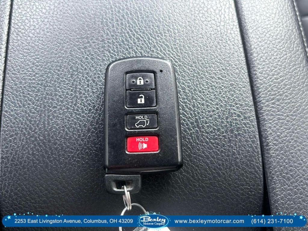 used 2019 Toyota Highlander car, priced at $24,950