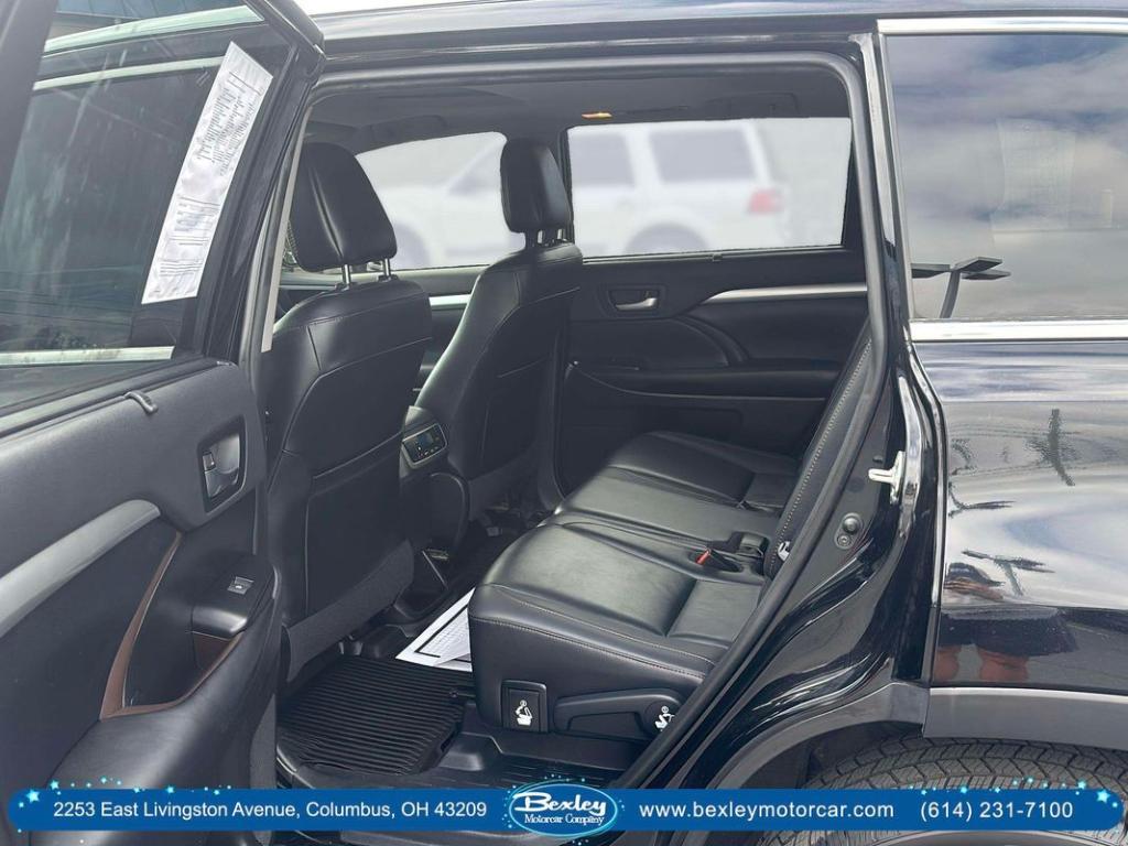 used 2019 Toyota Highlander car, priced at $24,950