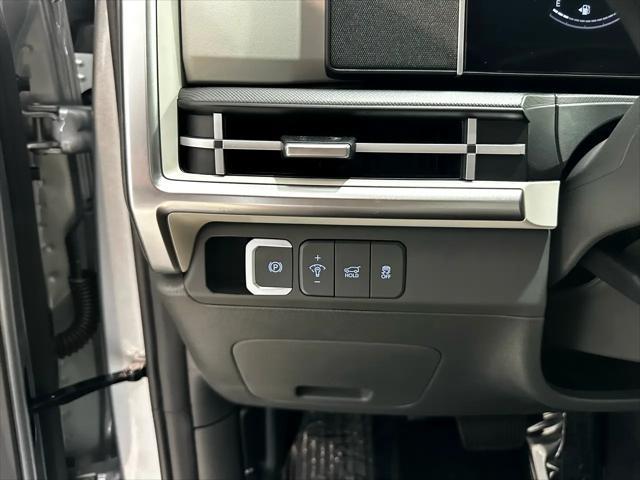 used 2024 Hyundai Santa Fe car, priced at $27,800