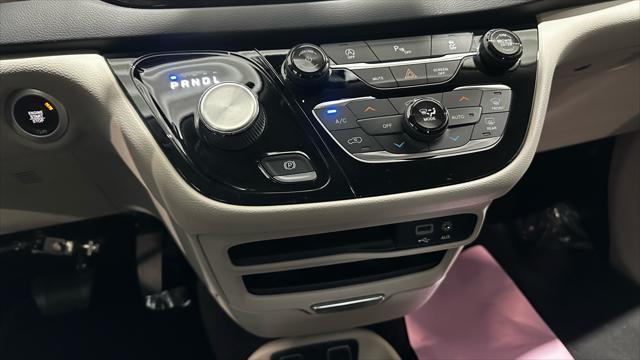 used 2018 Chrysler Pacifica car, priced at $17,800