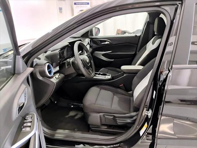 used 2025 Chevrolet Trax car, priced at $20,800