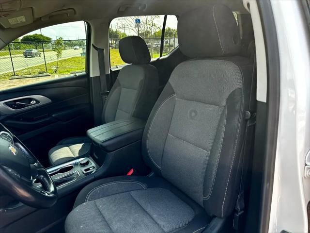 used 2020 Chevrolet Traverse car, priced at $18,800