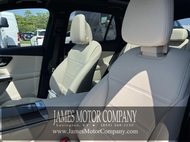 new 2025 Mercedes-Benz GLC 300 car, priced at $56,555