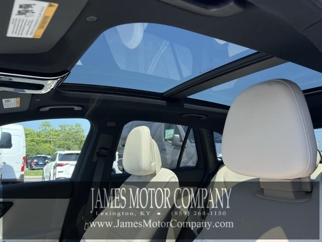 new 2025 Mercedes-Benz GLC 300 car, priced at $56,555