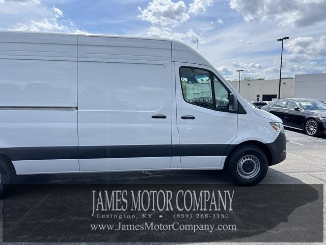 new 2025 Mercedes-Benz Sprinter 2500 car, priced at $71,121