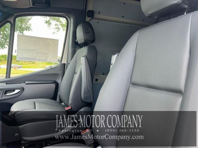 new 2025 Mercedes-Benz Sprinter 2500 car, priced at $83,863