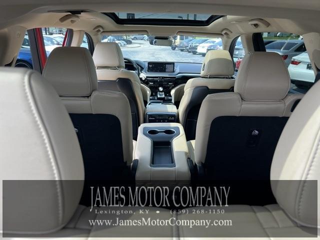 used 2023 Acura MDX car, priced at $45,769