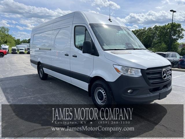 new 2025 Mercedes-Benz Sprinter 2500 car, priced at $71,121