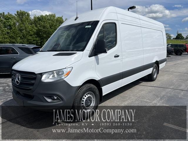 new 2025 Mercedes-Benz Sprinter 2500 car, priced at $71,121